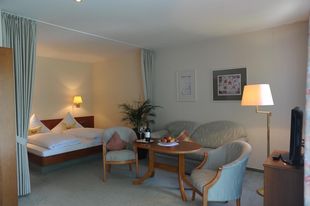 Hotel Gasthaus Adler Bad Waldsee Esterno foto