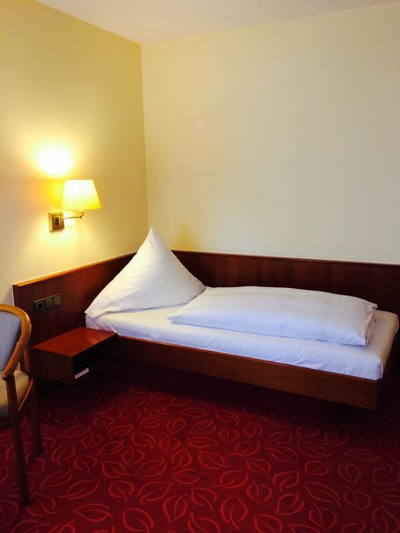 Hotel Gasthaus Adler Bad Waldsee Esterno foto