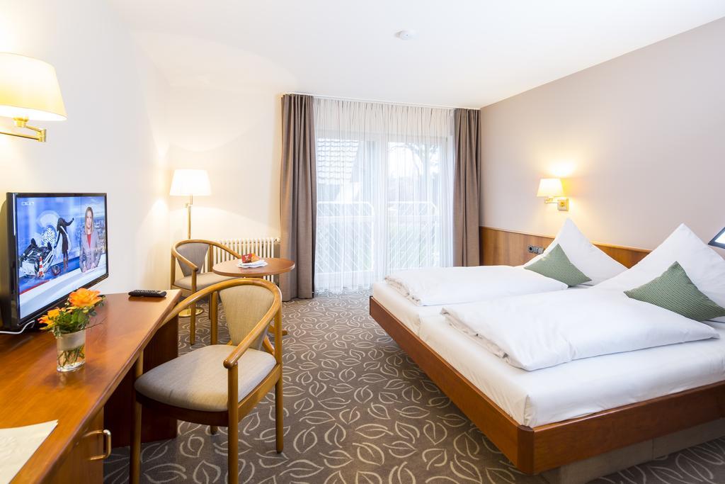 Hotel Gasthaus Adler Bad Waldsee Esterno foto